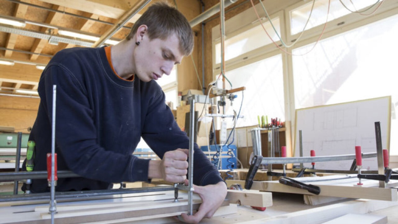 L'art de transformer le bois en fonctionnalité et beauté.